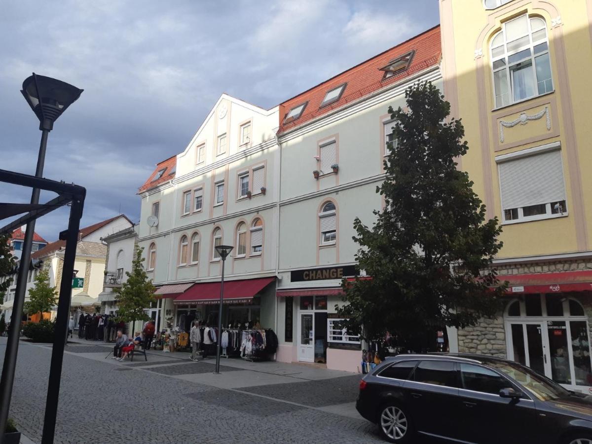 Bajnok Apartman Heviz Bagian luar foto