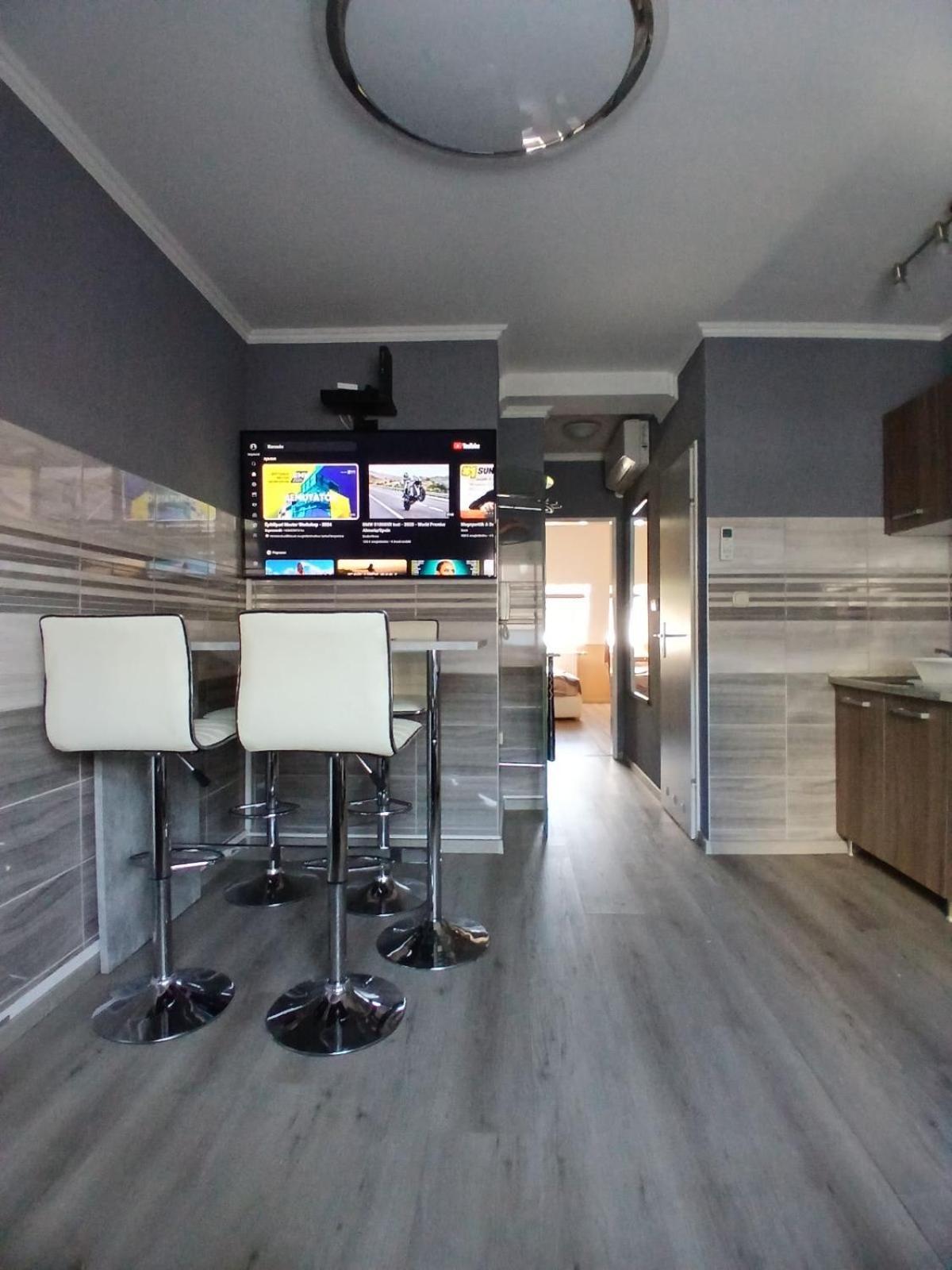 Bajnok Apartman Heviz Bagian luar foto