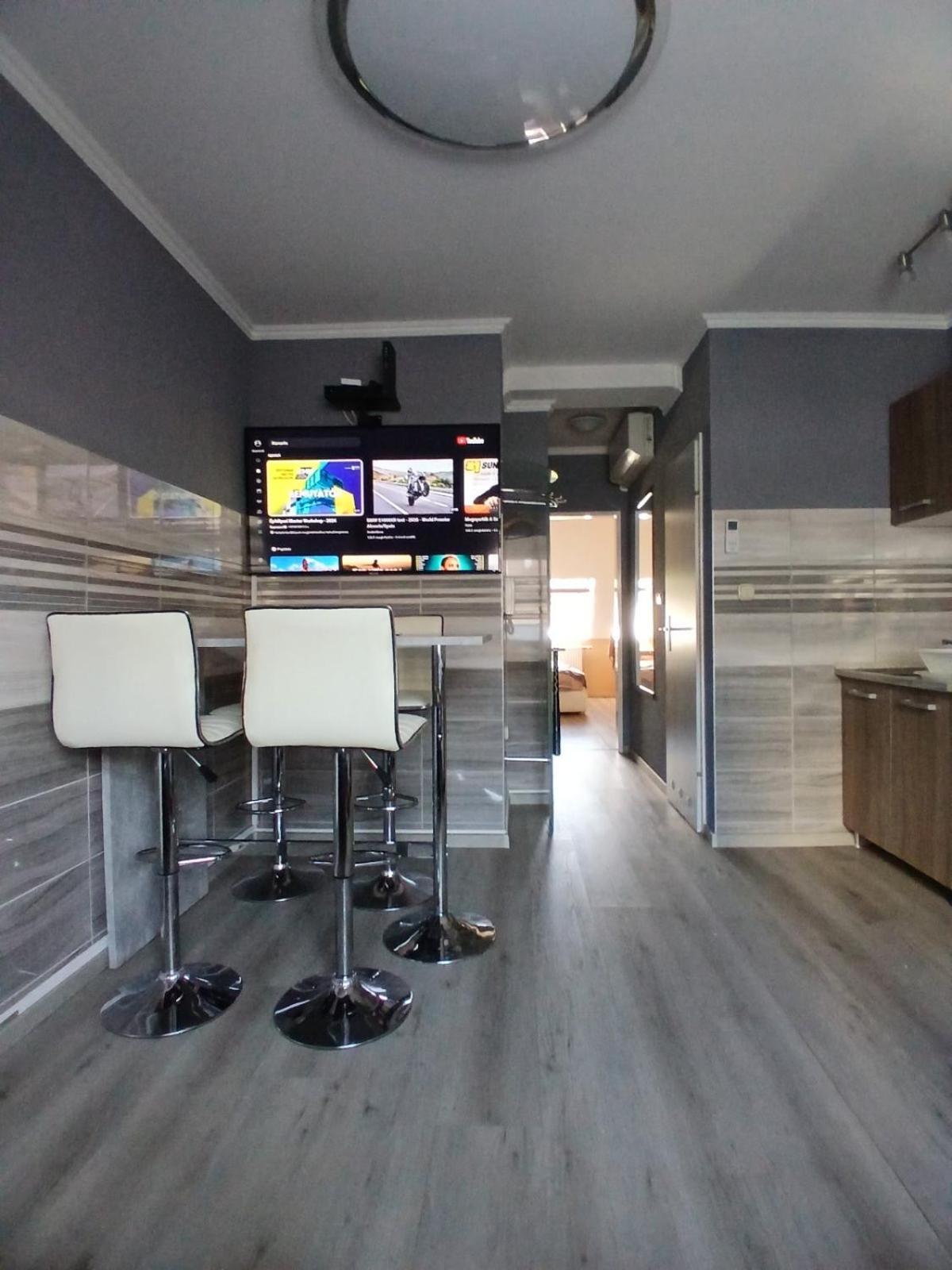 Bajnok Apartman Heviz Bagian luar foto